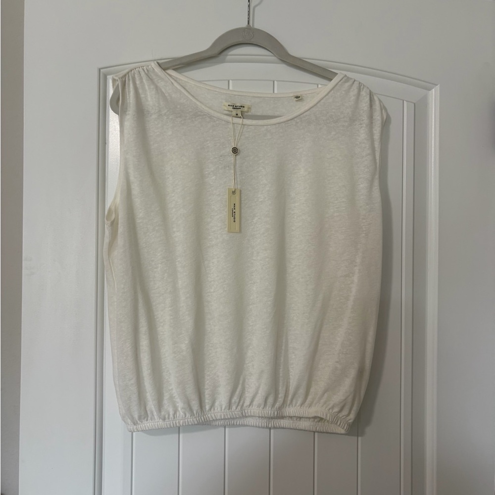 White t shirt